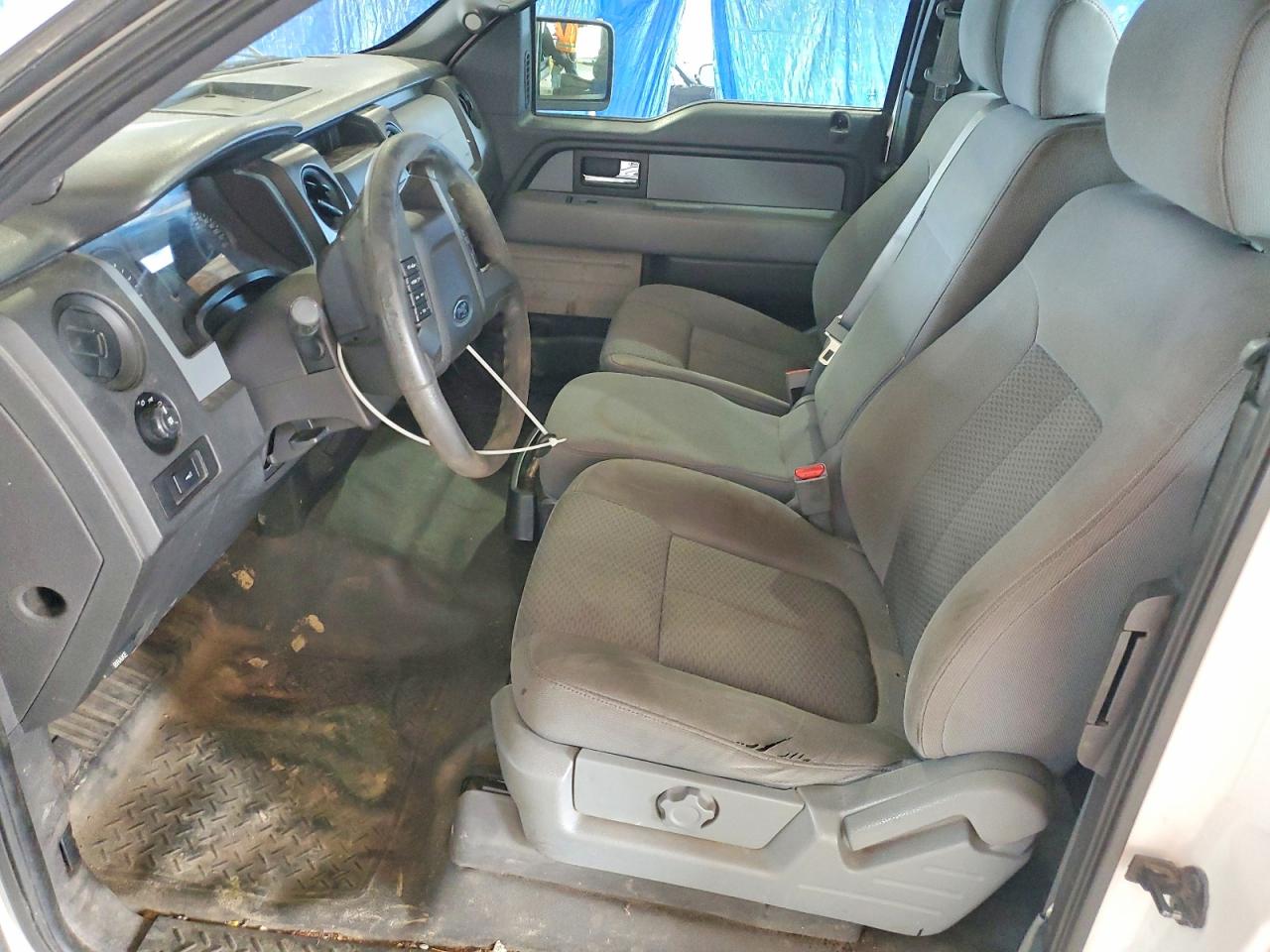 2014 Ford F150 Super Cab White vin: 1FTFX1EF1EKE28213
