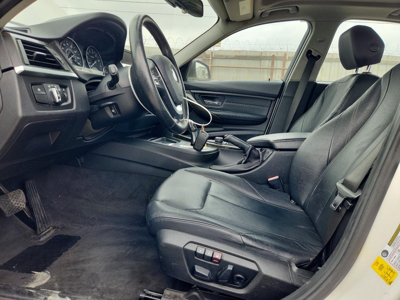 2012 Bmw 328 I Белый vin: WBA3A5C59CF257333