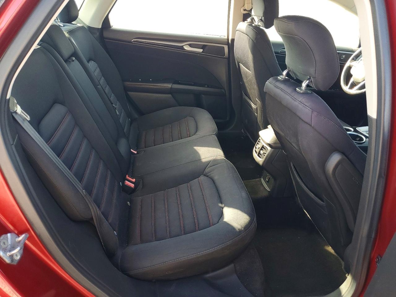 2013 Ford Fusion Se Red vin: 3FA6P0HR9DR119766