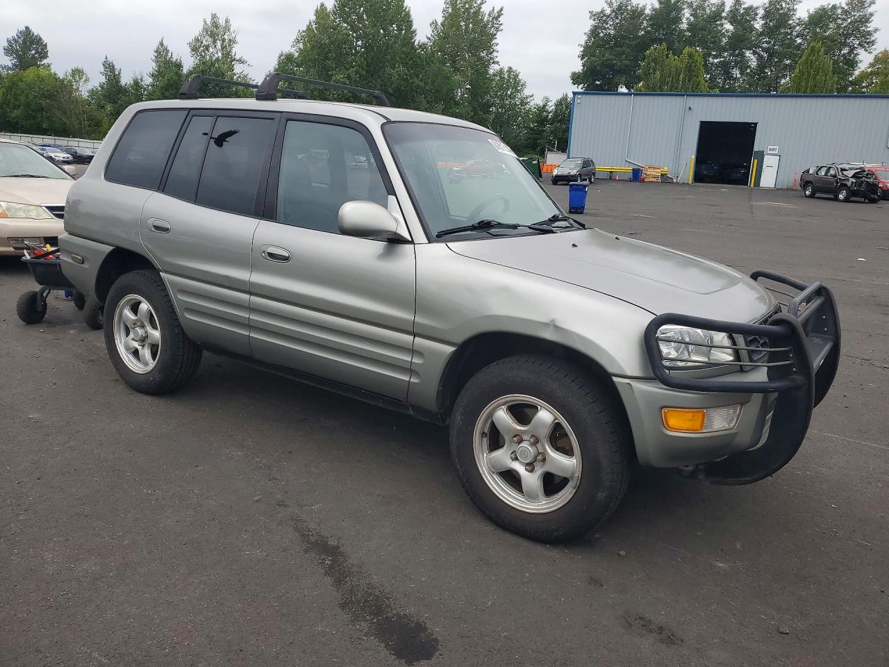 2000 Toyota Rav4 Base Серебряный vin: JT3GP10V0Y7071704
