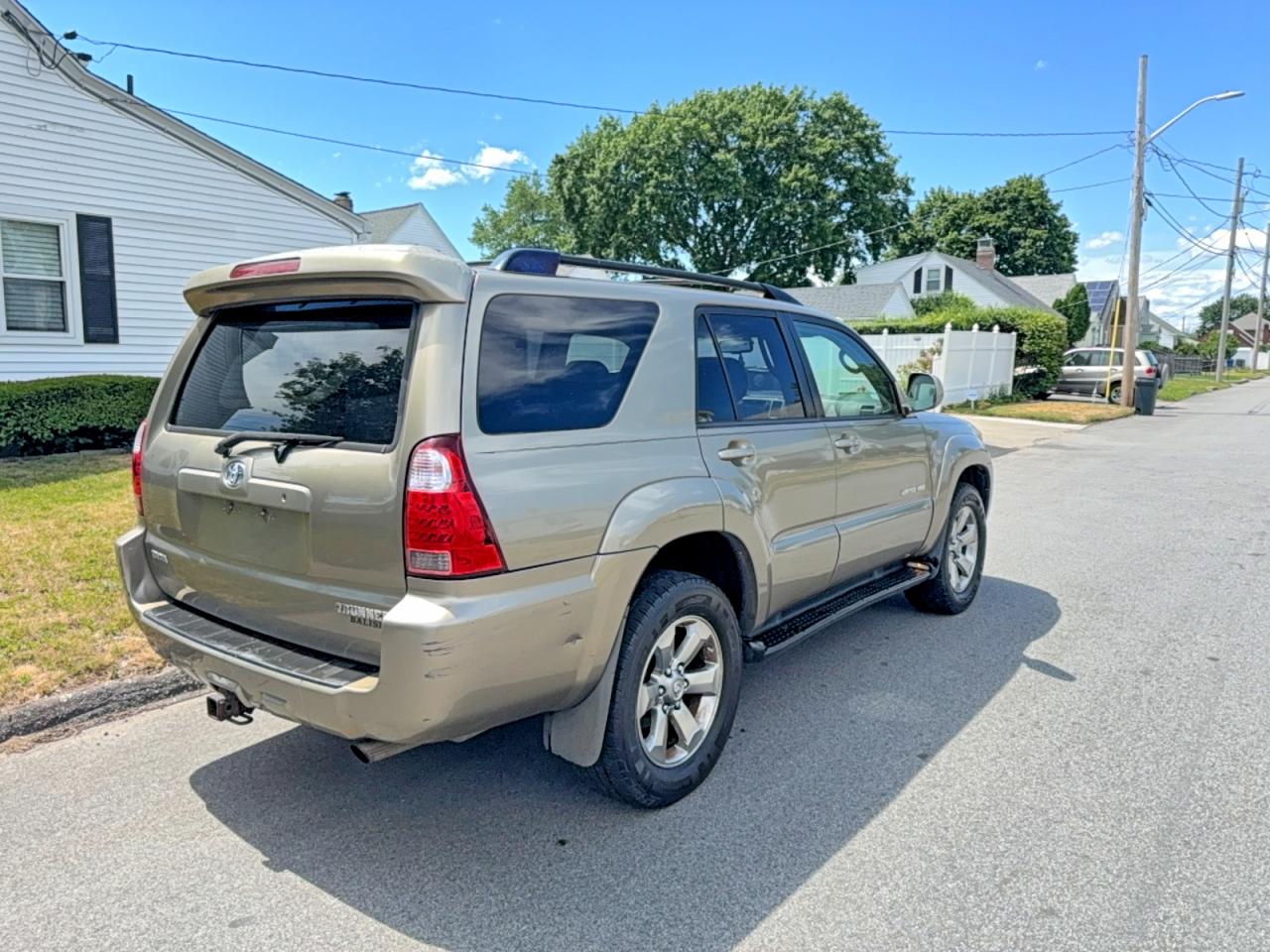 2007 Toyota 4runner Limited Gold vin: JTEBU17R278081646