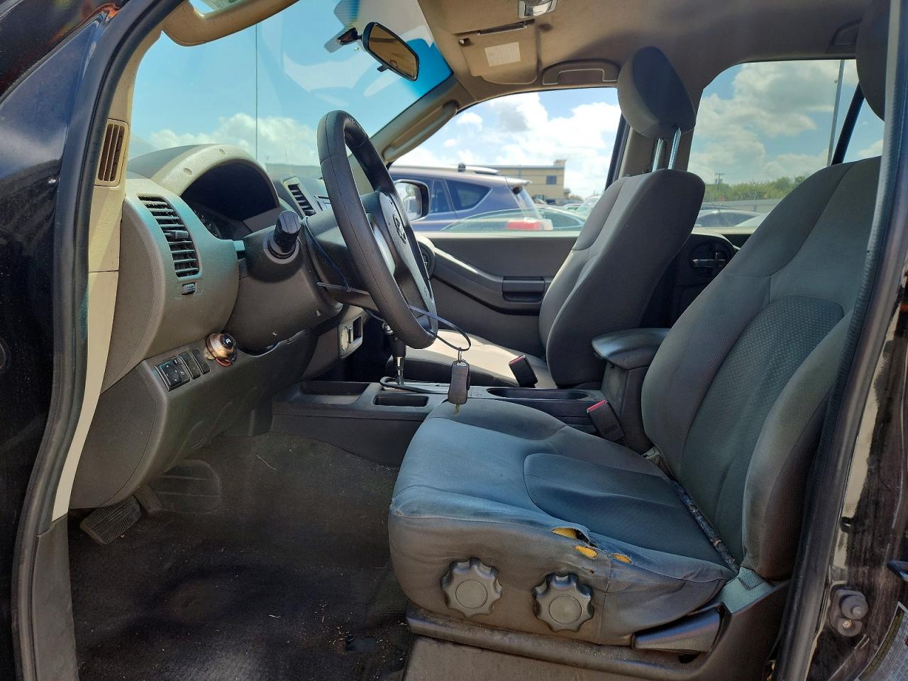 2010 Nissan Xterra X Black vin: 5N1AN0NUXAC525130