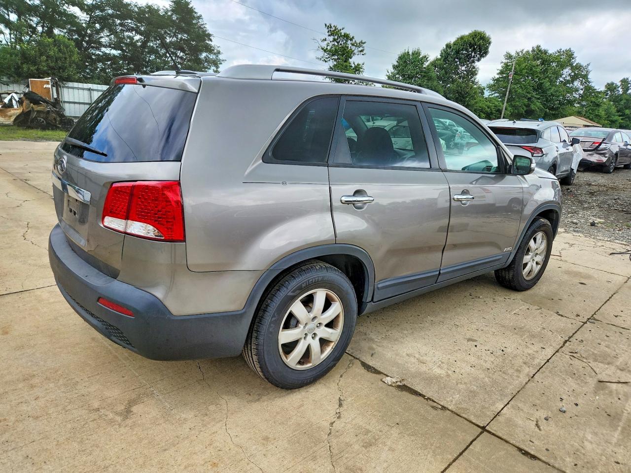 2013 Kia Sorento Lx Gray vin: 5XYKTDA25DG348772