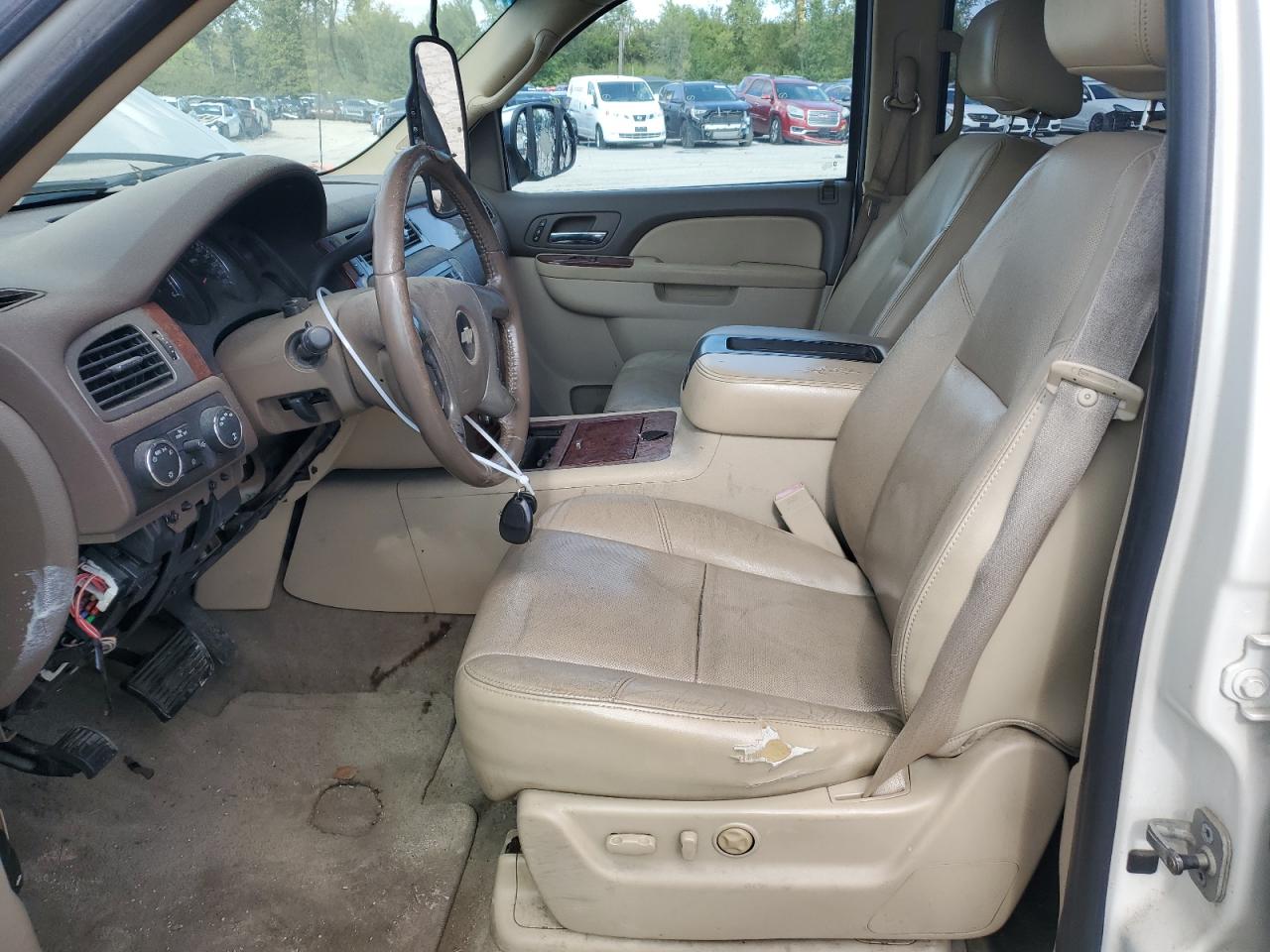 2010 Chevrolet Avalanche Ltz Серебряный vin: 3GNVKGE04AG140719