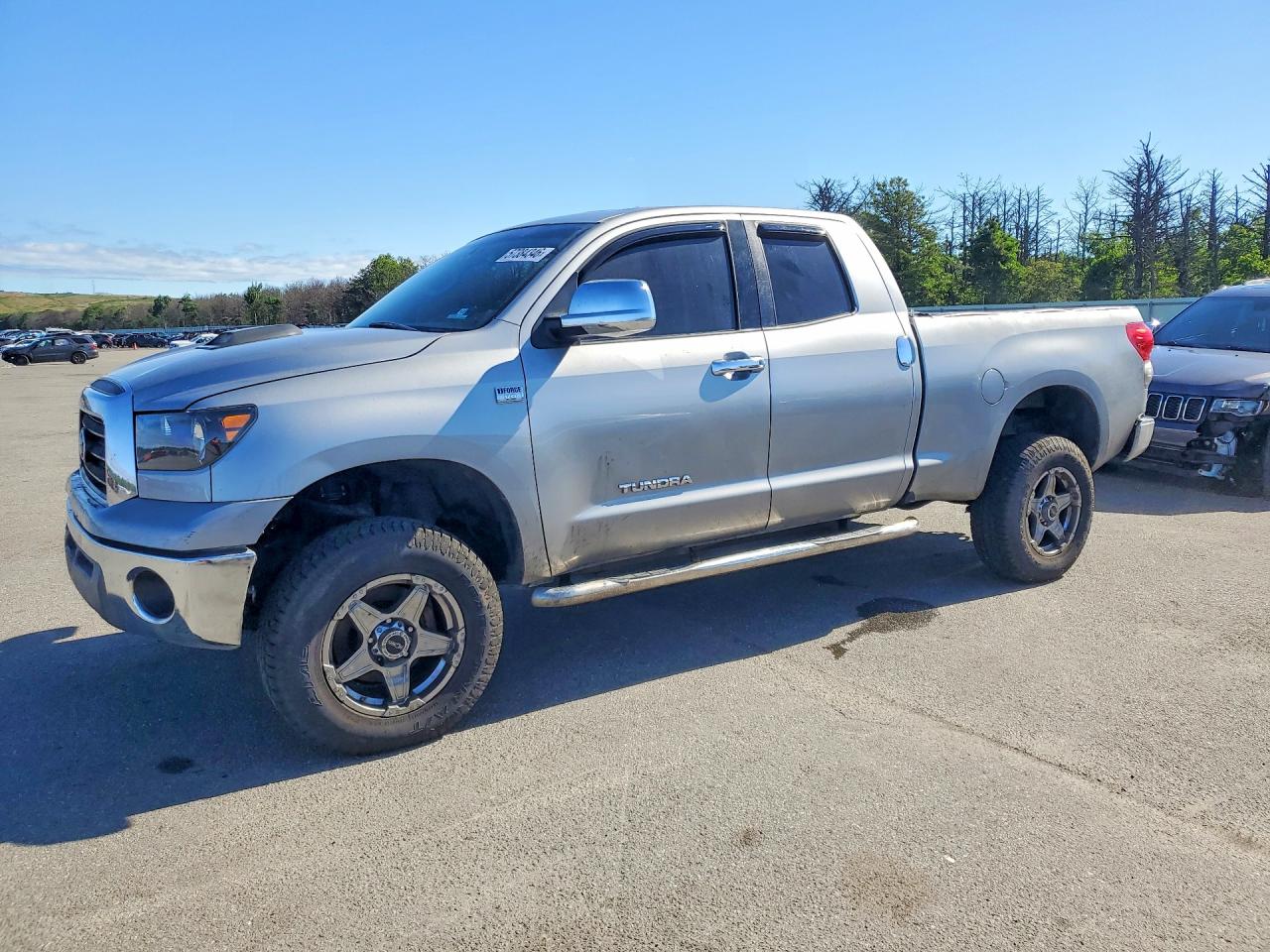 2008 Toyota Tundra Grade Silver vin: 5TBBT54138S459427