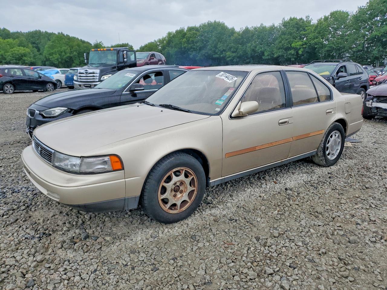 1992 Nissan Maxima Gxe Gold vin: JN1HJ01P7NT605525