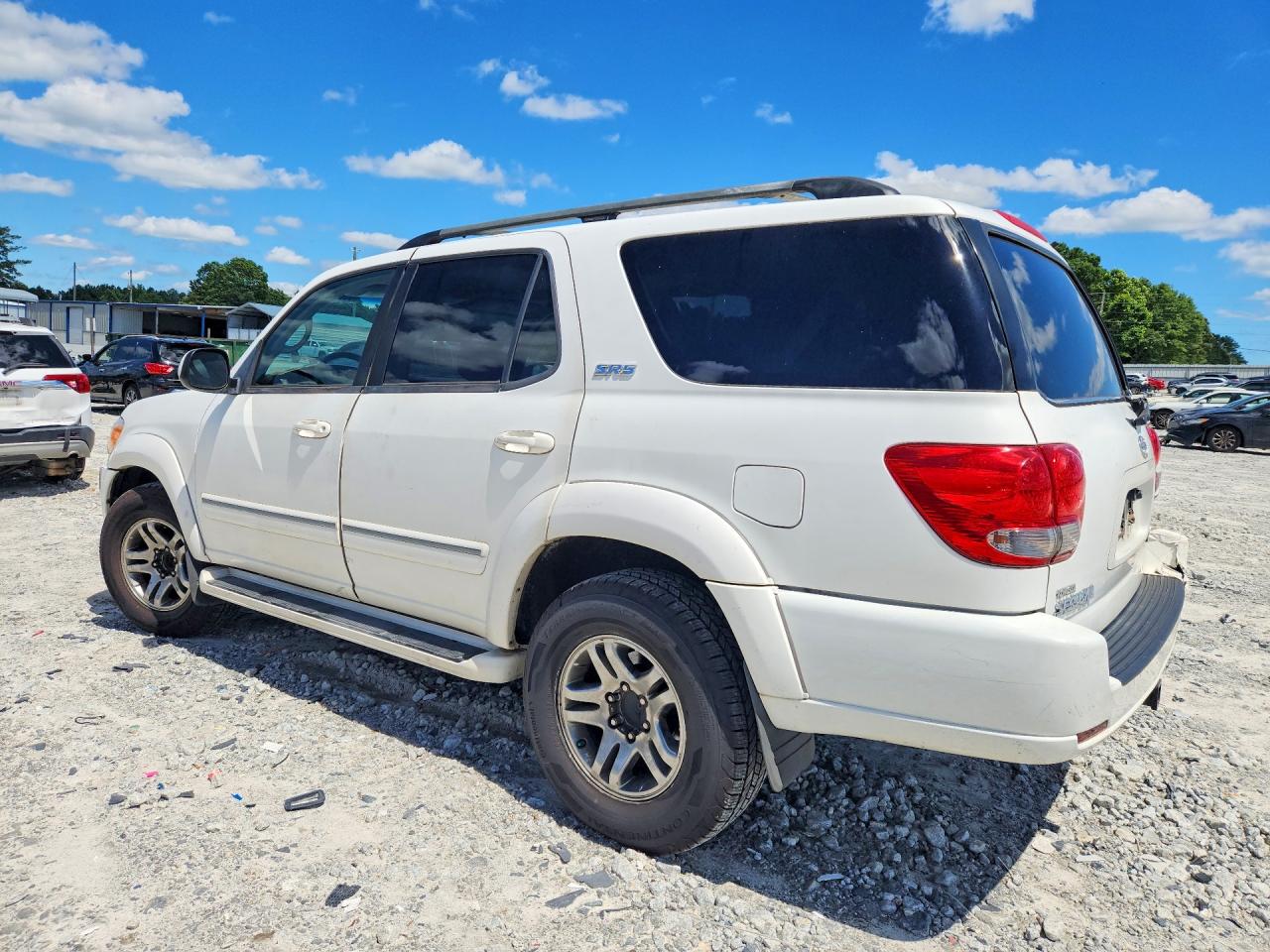 2005 Toyota Sequoia Sr5 White vin: 5TDZT34A45S260604