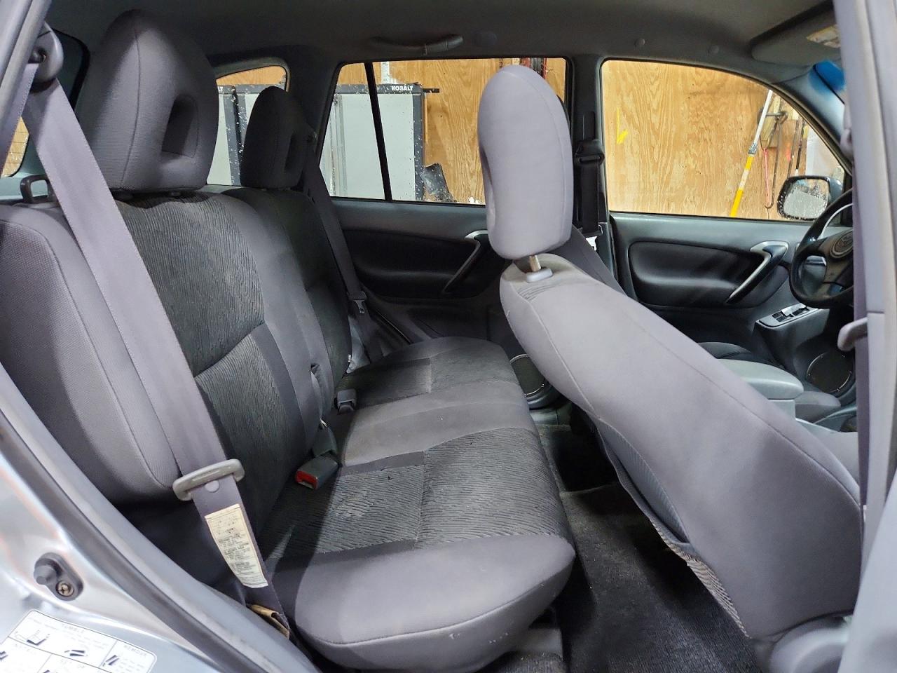 2002 Toyota Rav4 Base Silver vin: JTEHH20V026024295