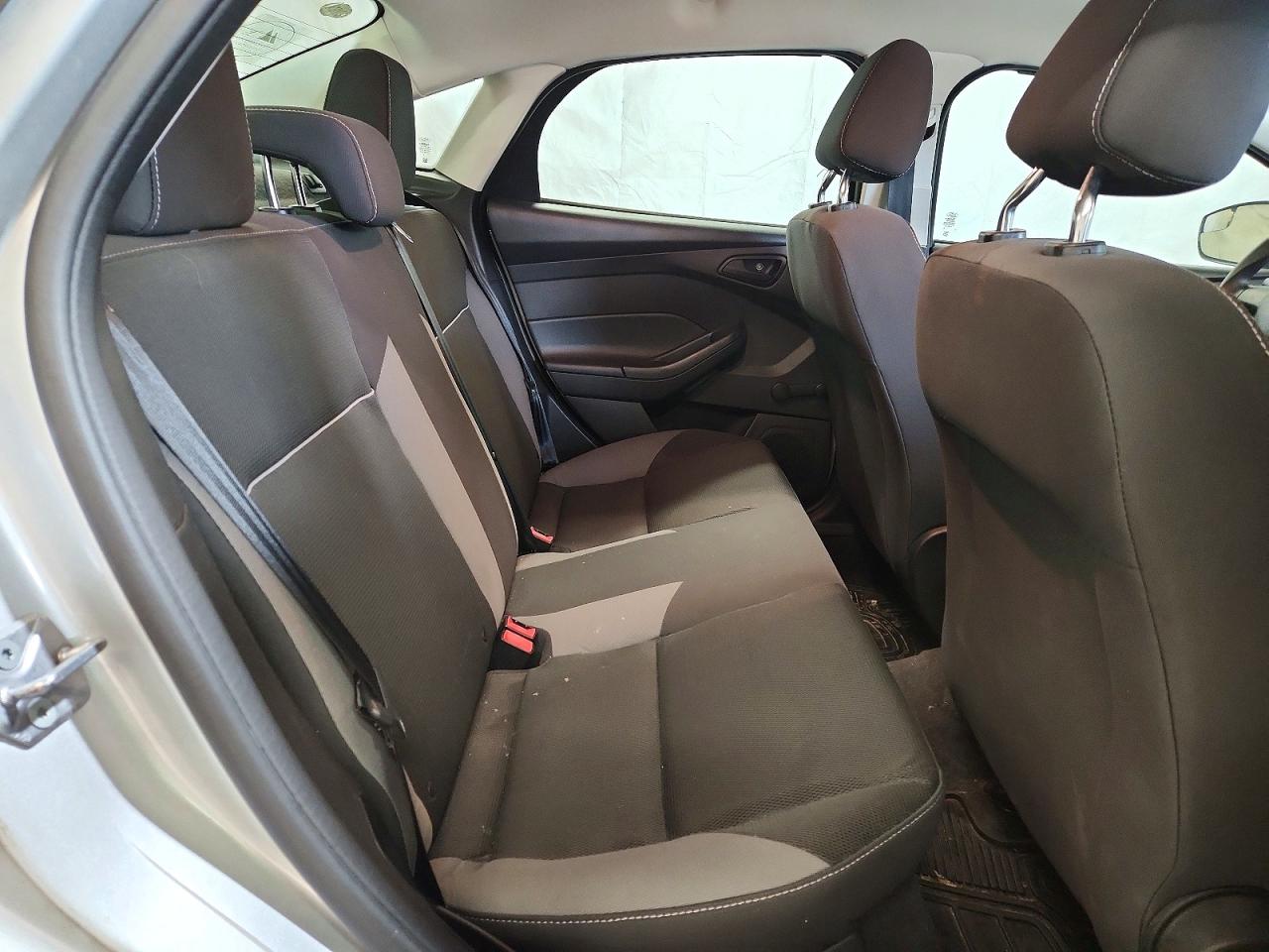 2013 Ford Focus S Silver vin: 1FADP3E26DL350638