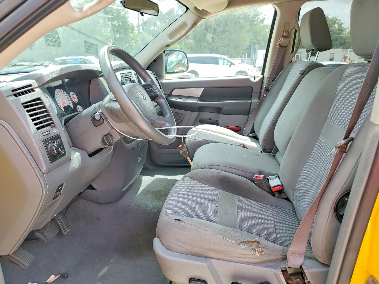 2008 Dodge Ram 1500 St Желтый vin: 1D7HU18218S528025