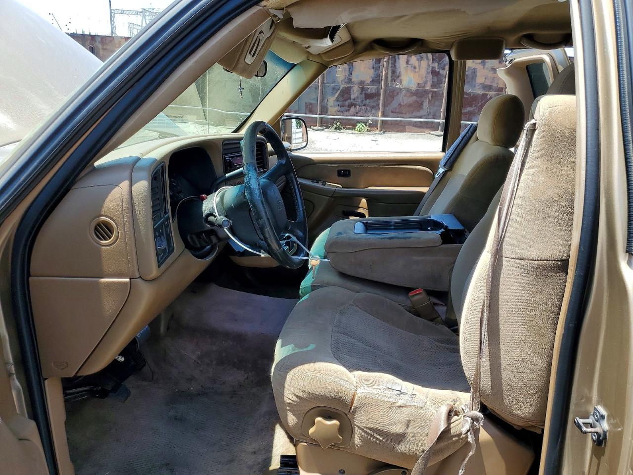 2000 Chevrolet Silverado C1500 Gold vin: 2GCEC19TXY1161584