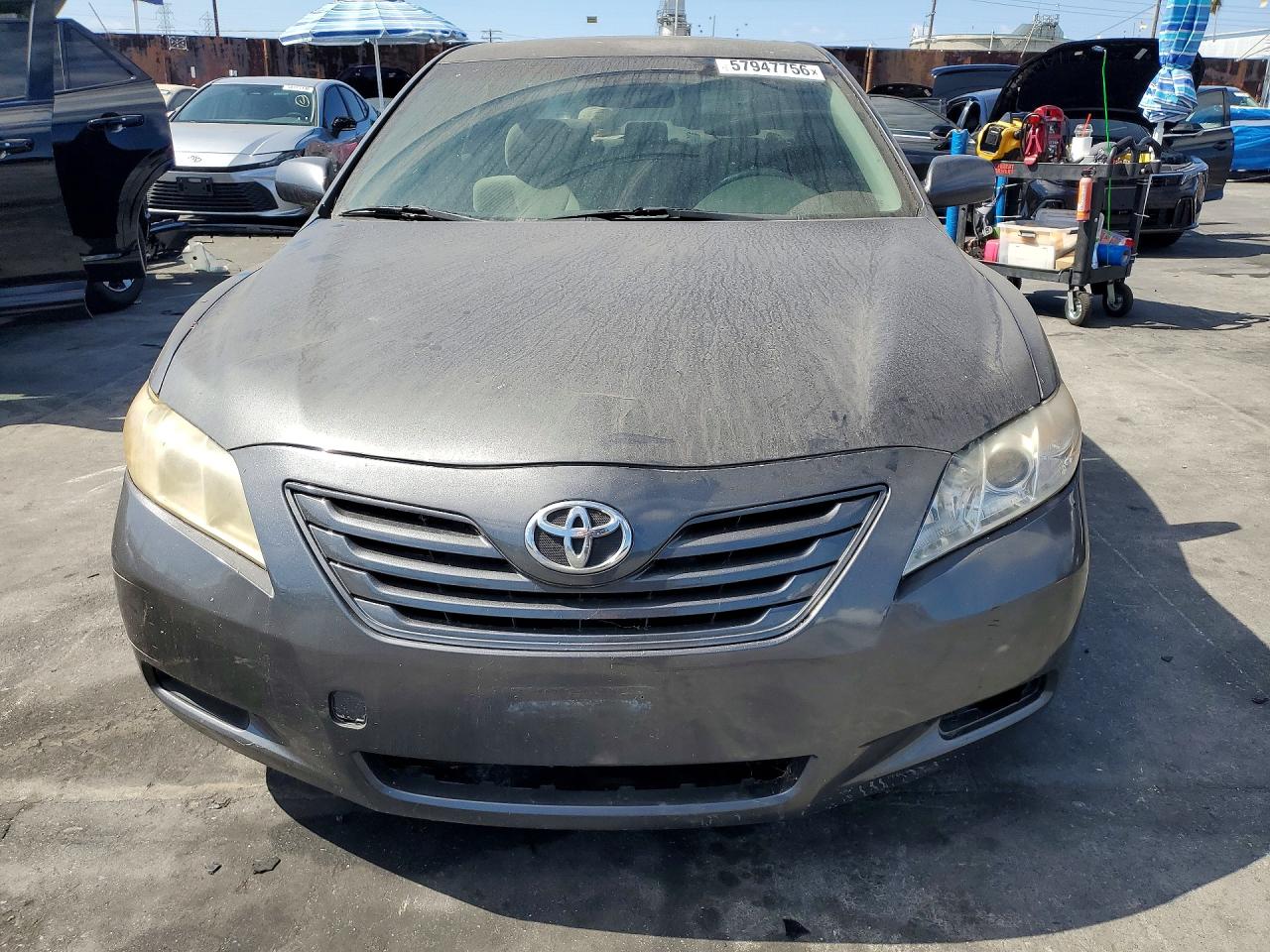 2007 Toyota Camry Le Gray vin: JTNBE46K973058168