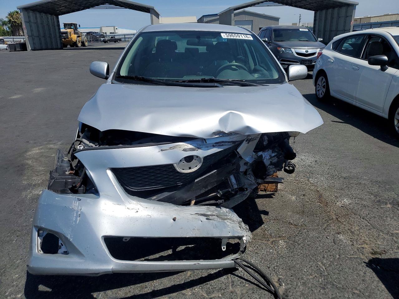 2010 Toyota Corolla Le Серебряный vin: 1NXBU4EE6AZ322284