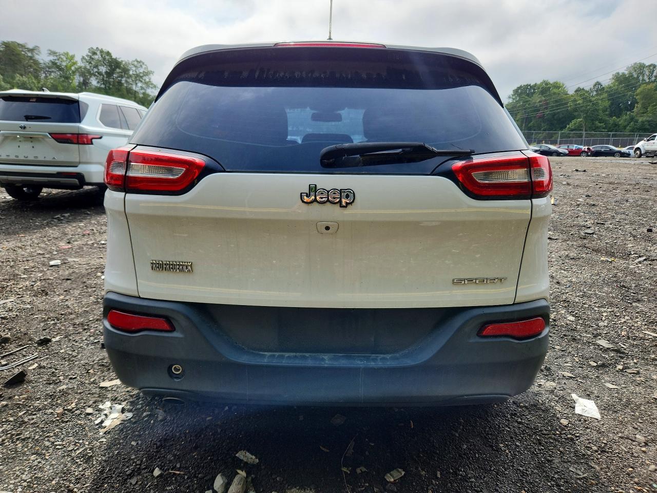 2014 Jeep Cherokee Sport White vin: 1C4PJLAB6EW318917