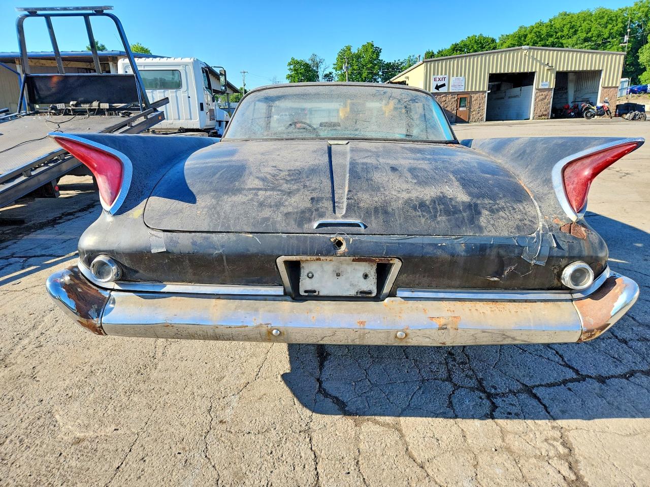 1960 Chrysler New Yorker Black vin: 8103115967