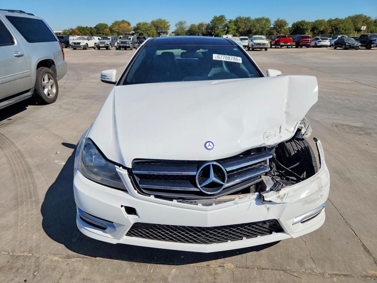 2014 Mercedes-benz C 250 White vin: WDDGJ4HB2EG295406