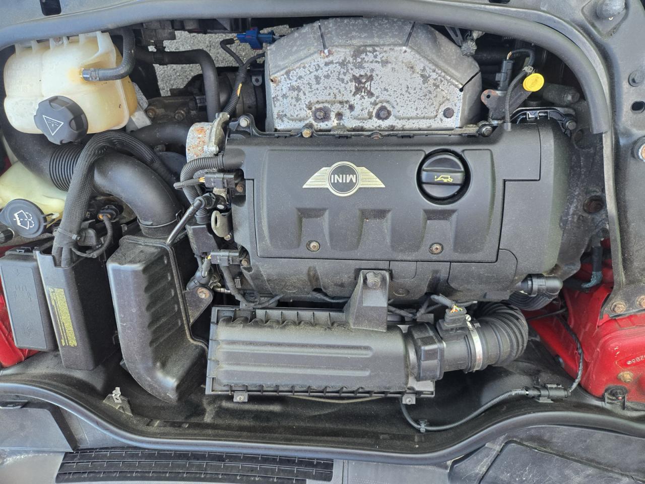 2007 Mini Cooper Красный vin: WMWMF33517TU63263