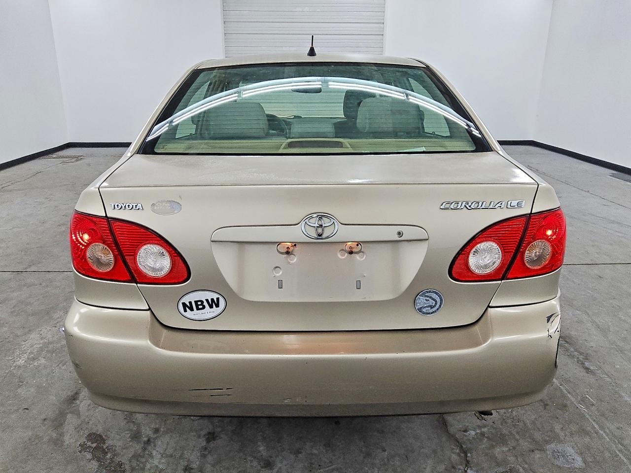 2005 Toyota Corolla Le Beige vin: 1NXBR32E35Z411090