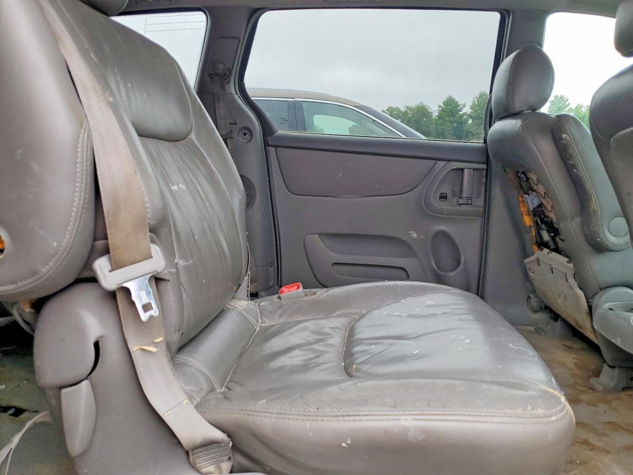 2005 Toyota Sienna Le 7 Passenger Синий vin: 5TDZA23C75S265542