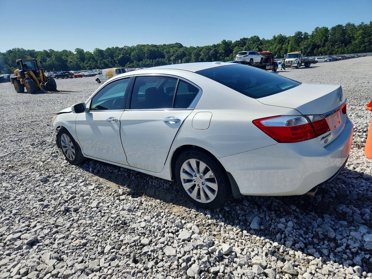 2013 Honda Accord Touring White vin: 1HGCR3F90DA040784