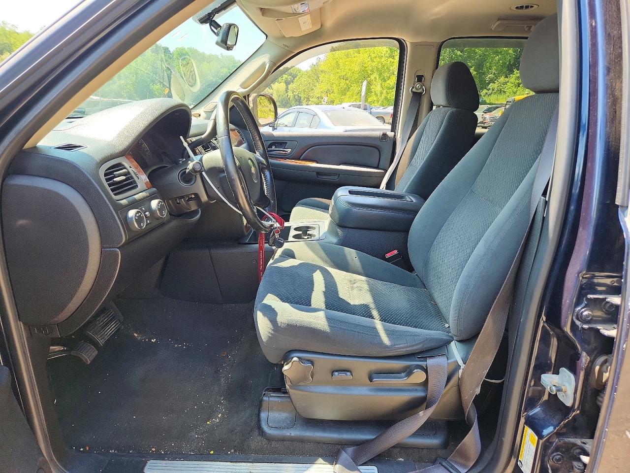 2008 Chevrolet Tahoe K1500 Blue vin: 1GNFK13018J146359