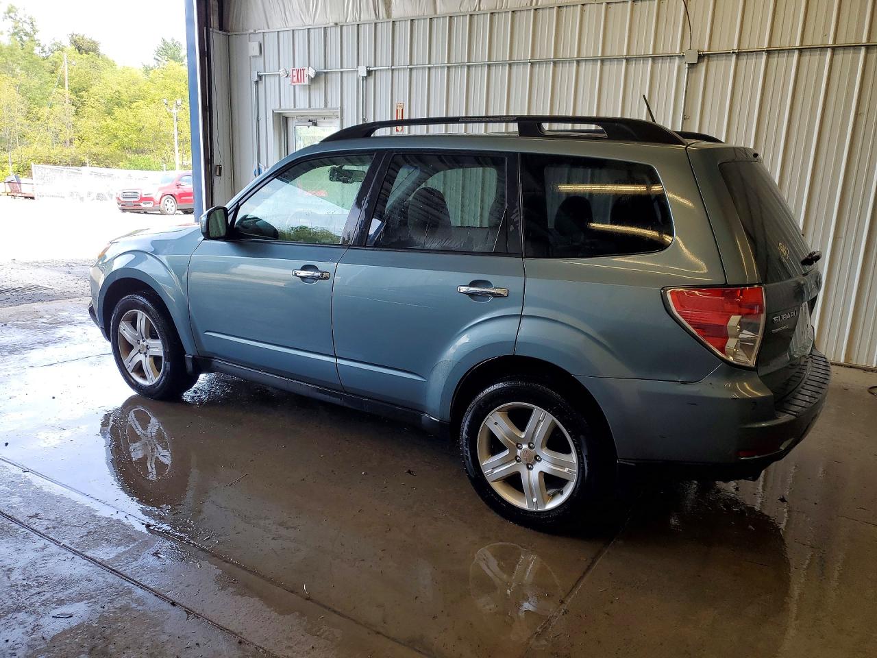 2010 Subaru Forester 2.5x Premium Teal vin: JF2SH6CCXAH909605