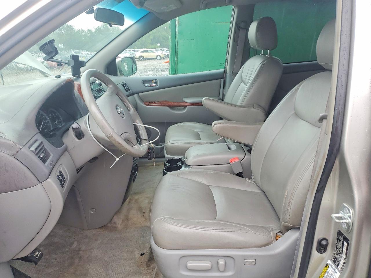 2005 Toyota Sienna Xle 7 Passenger Silver vin: 5TDZA22C95S290380