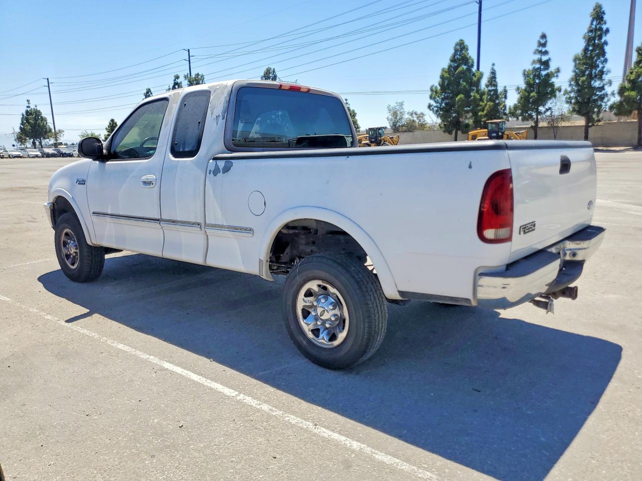 1997 Ford F250 White vin: 1FTFX28W8VKC74729