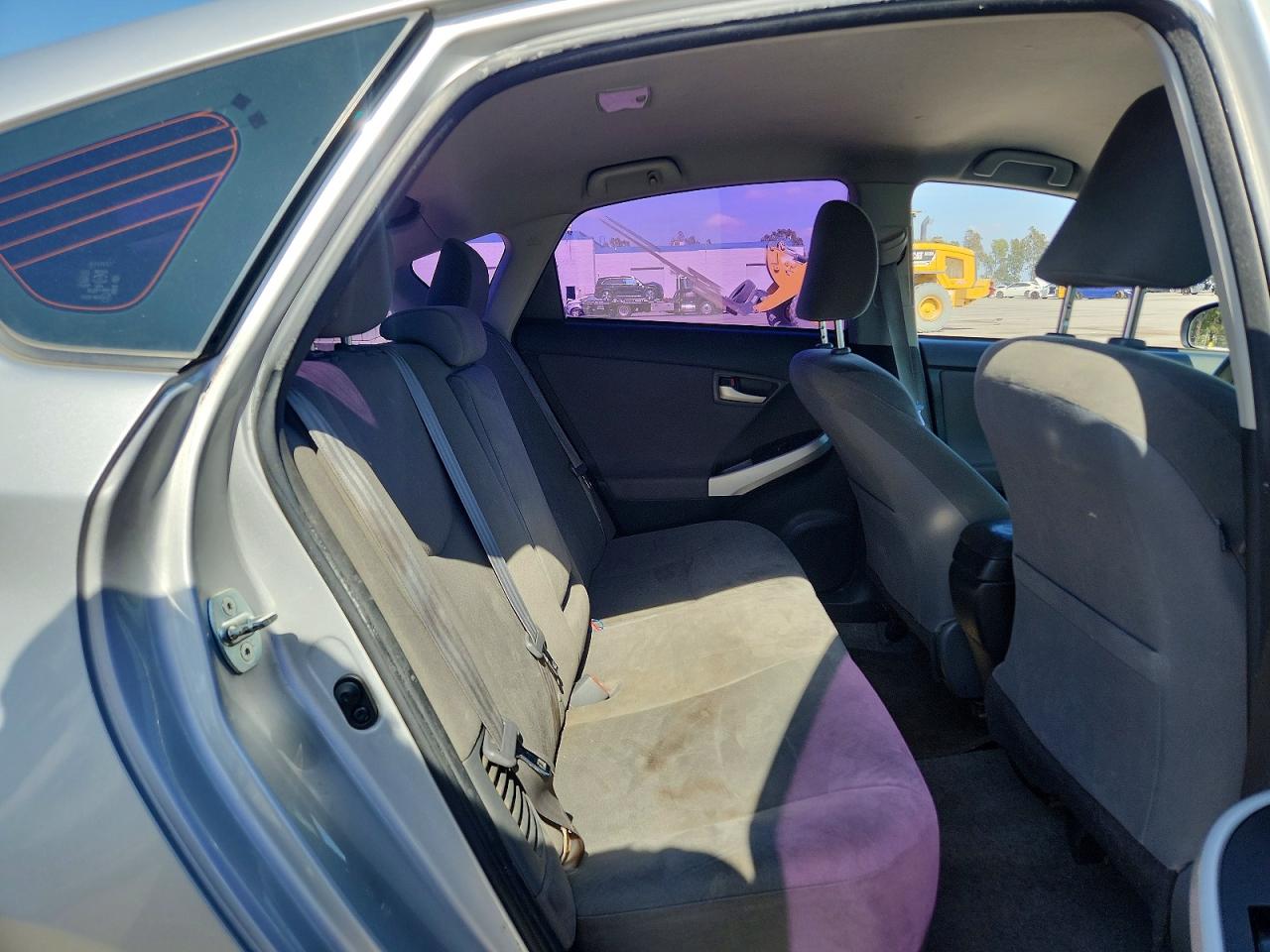 2014 Toyota Prius Two Серебряный vin: JTDKN3DU0E0378822
