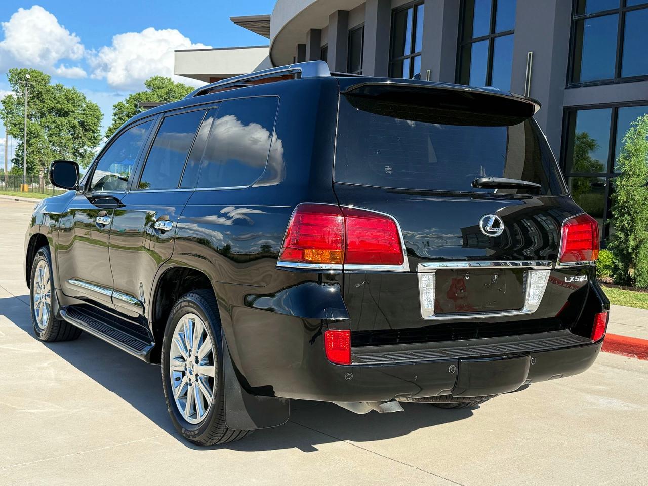 2011 Lexus Lx 570 Черный vin: JTJHY7AX5B4083143
