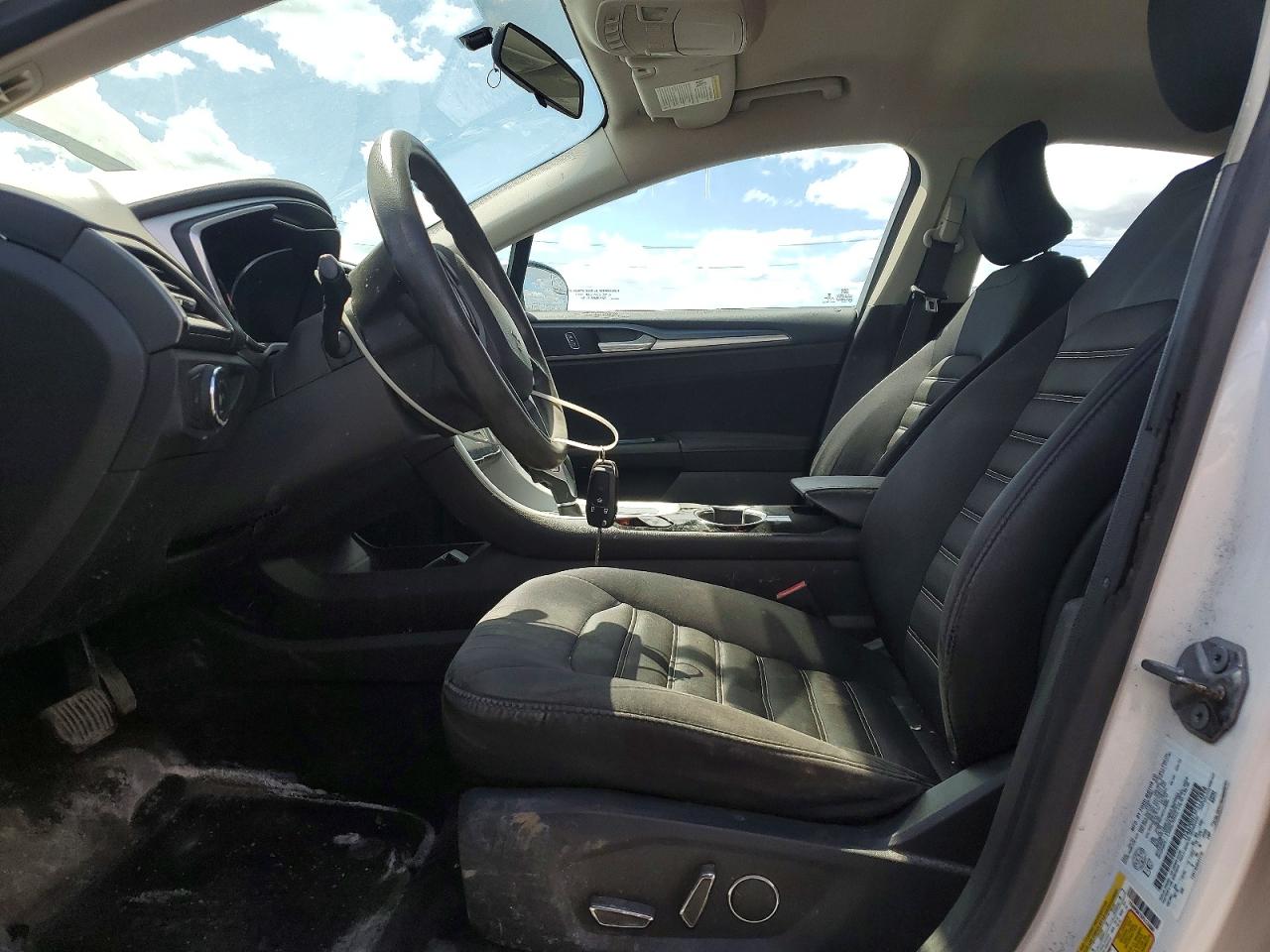 2015 Ford Fusion Se White vin: 1FA6P0H75F5124886