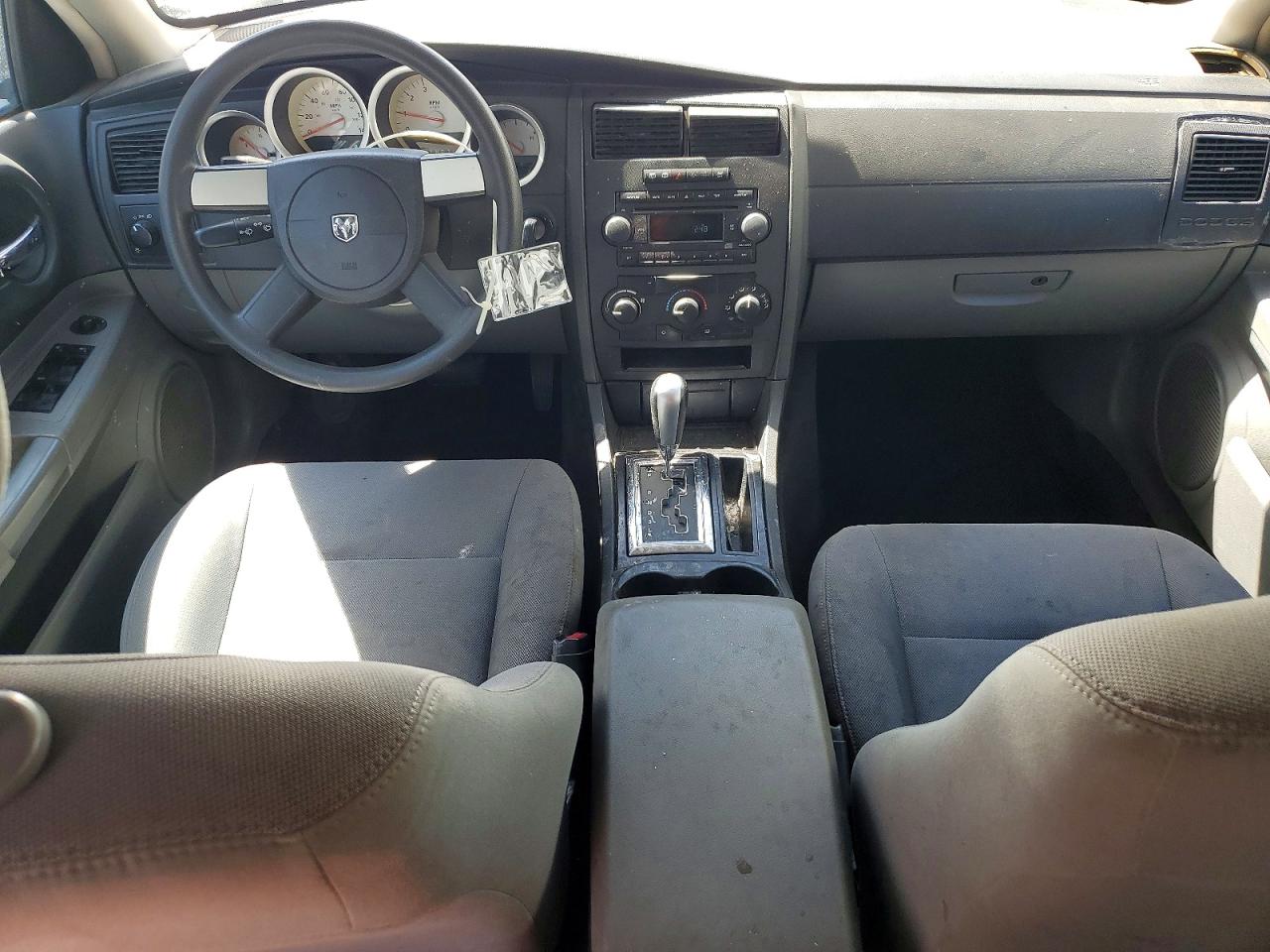 2005 Dodge Magnum Sxt Серебряный vin: 2D4FV48V85H669819