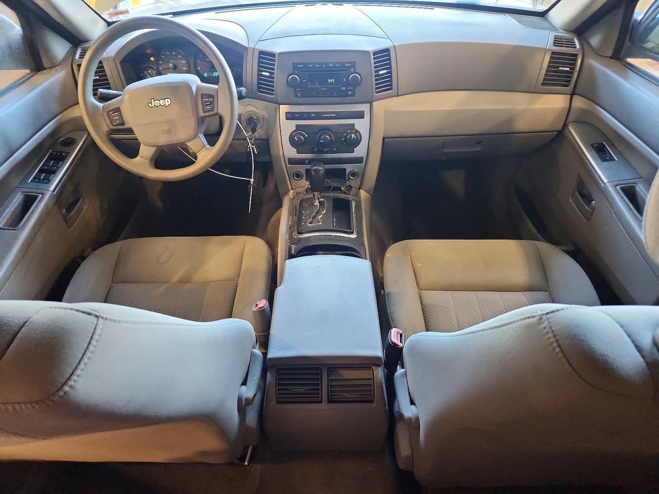 2006 Jeep Grand Cherokee Laredo Tan vin: 1J4GR48K56C289492