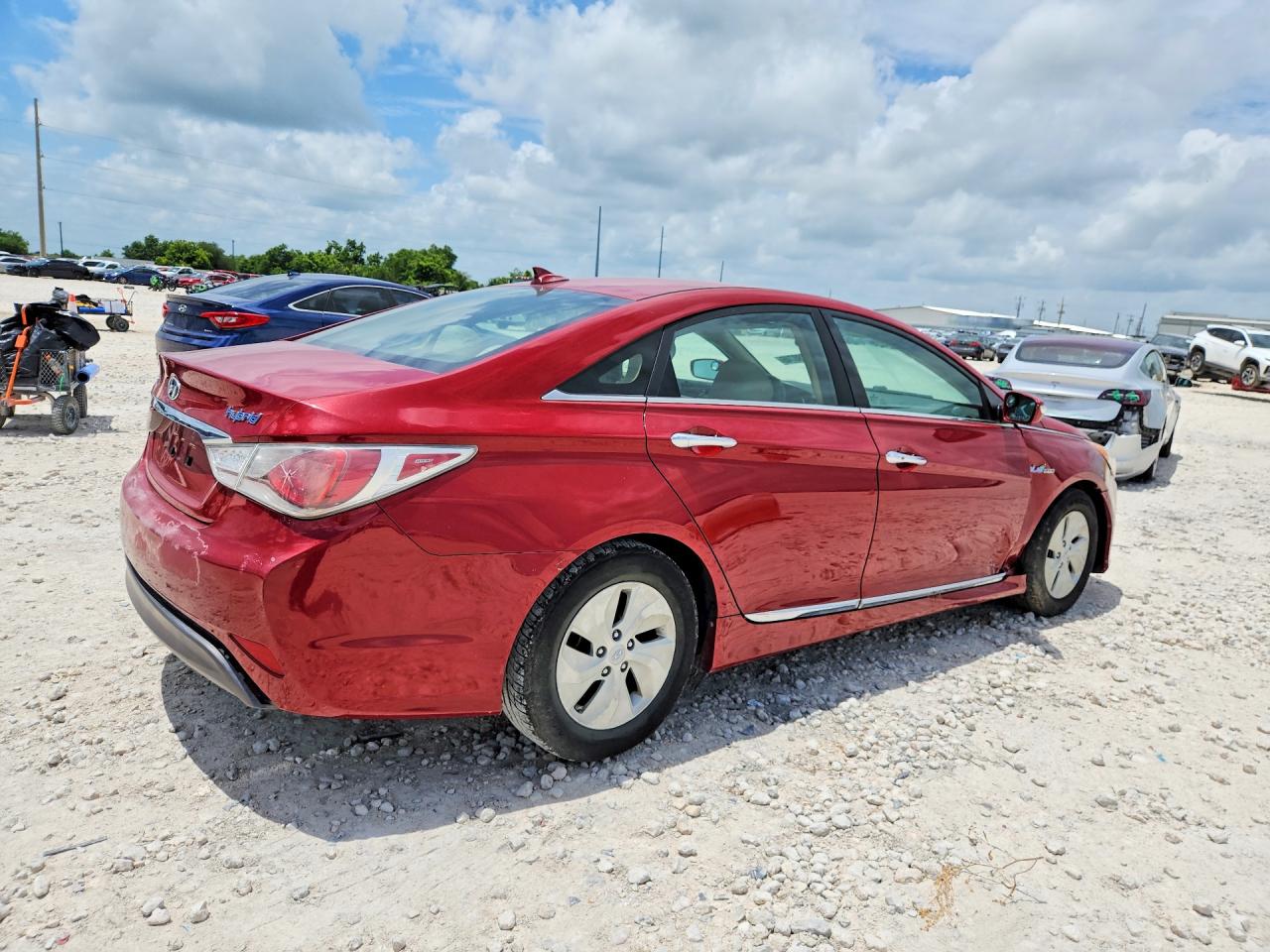 2013 Hyundai Sonata Hybrid Red vin: KMHEC4A4XDA066850