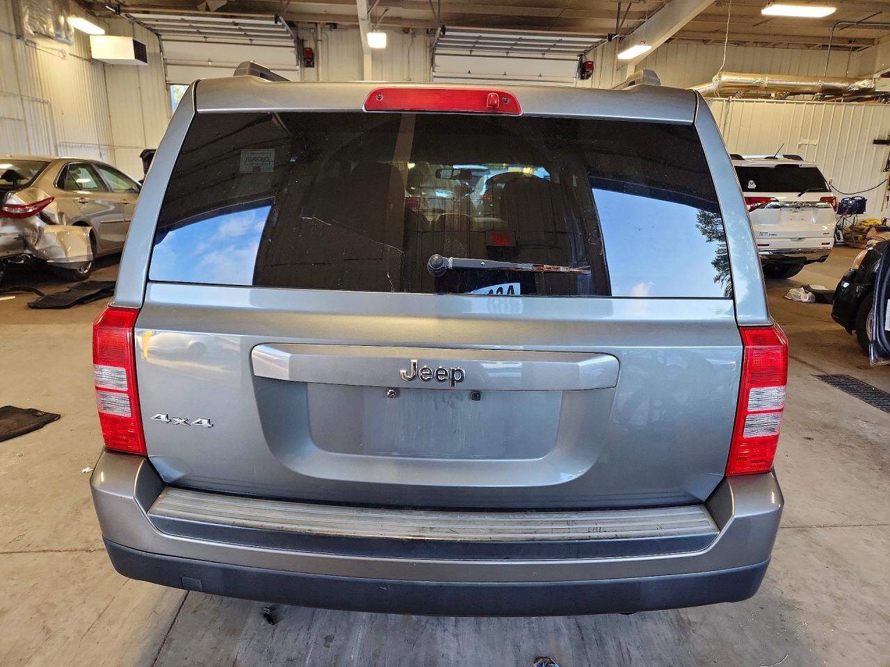 2012 Jeep Patriot Sport Gray vin: 1C4NJRBB7CD576512