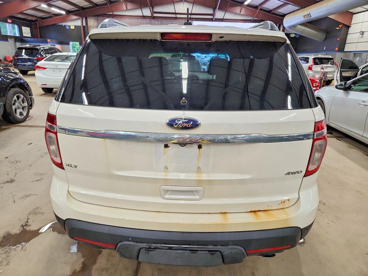 2012 Ford Explorer Xlt White vin: 1FMHK8D89CGB04019