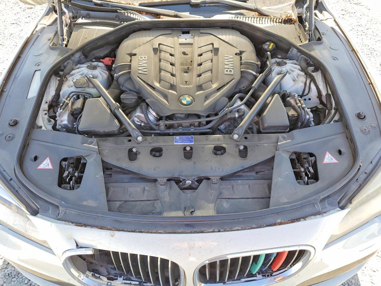 2015 Bmw 750 Li Белый vin: WBAYE8C58FD781620