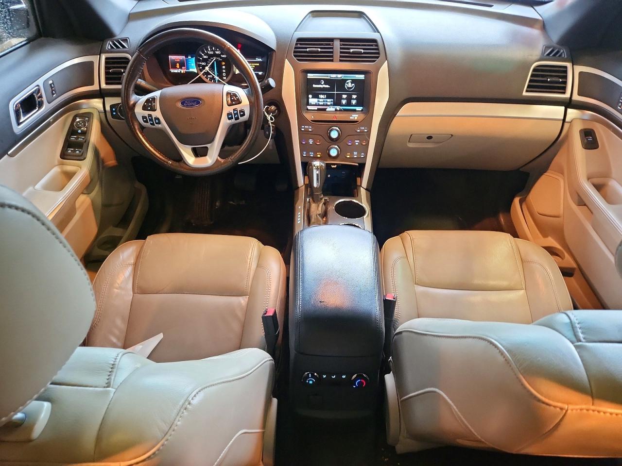 2012 Ford Explorer Xlt White vin: 1FMHK8D89CGA96858