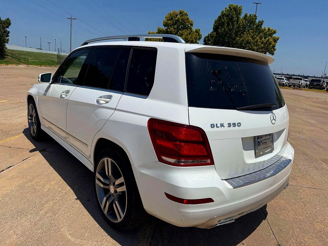 2014 Mercedes-benz Glk 350 White vin: WDCGG5HB5EG333235