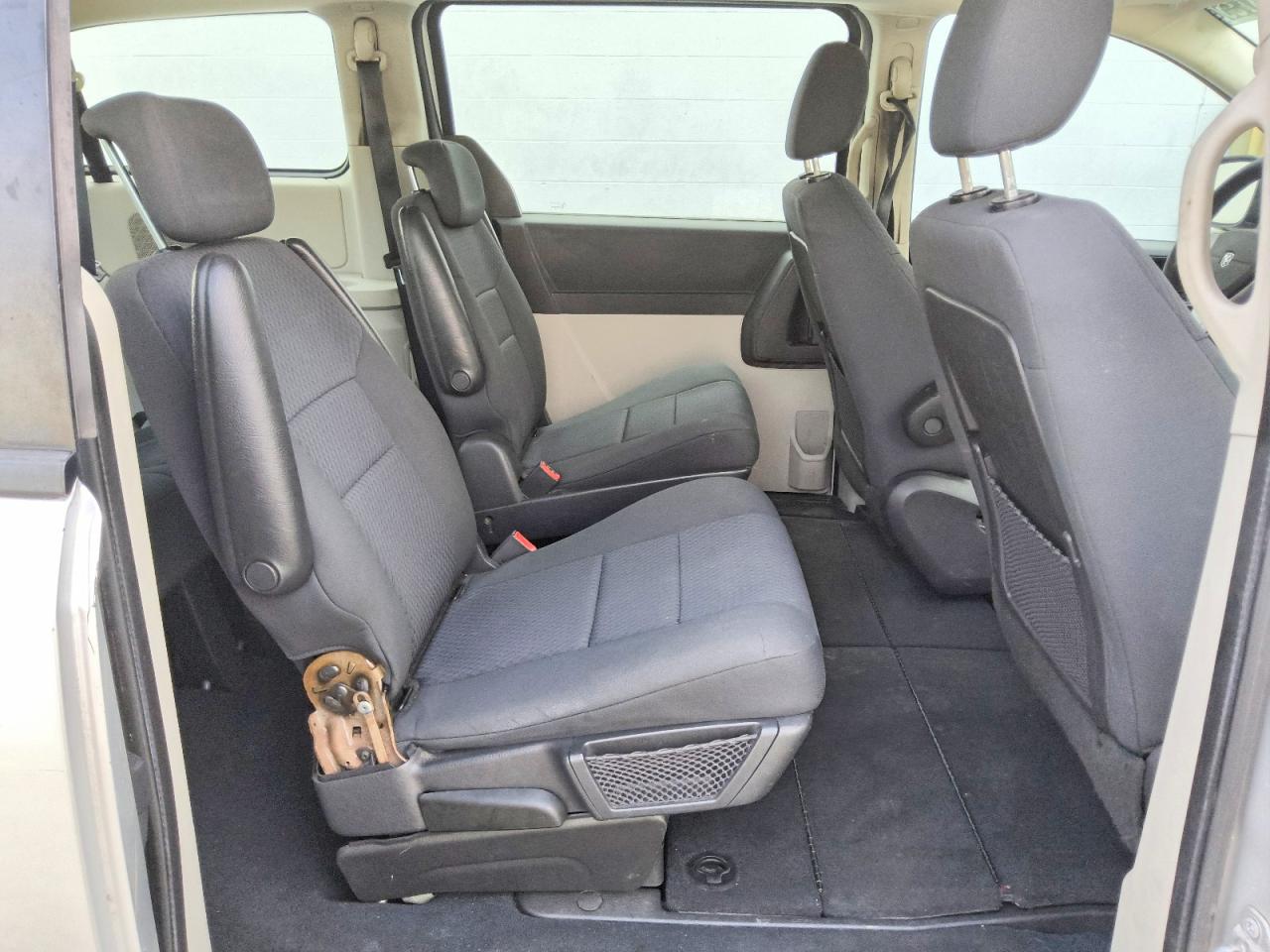 2010 Dodge Grand Caravan Se Серебряный vin: 2D4RN4DE7AR219554