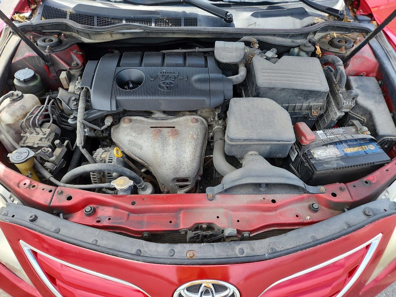2010 Toyota Camry Le Red vin: 4T4BF3EK1AR079158