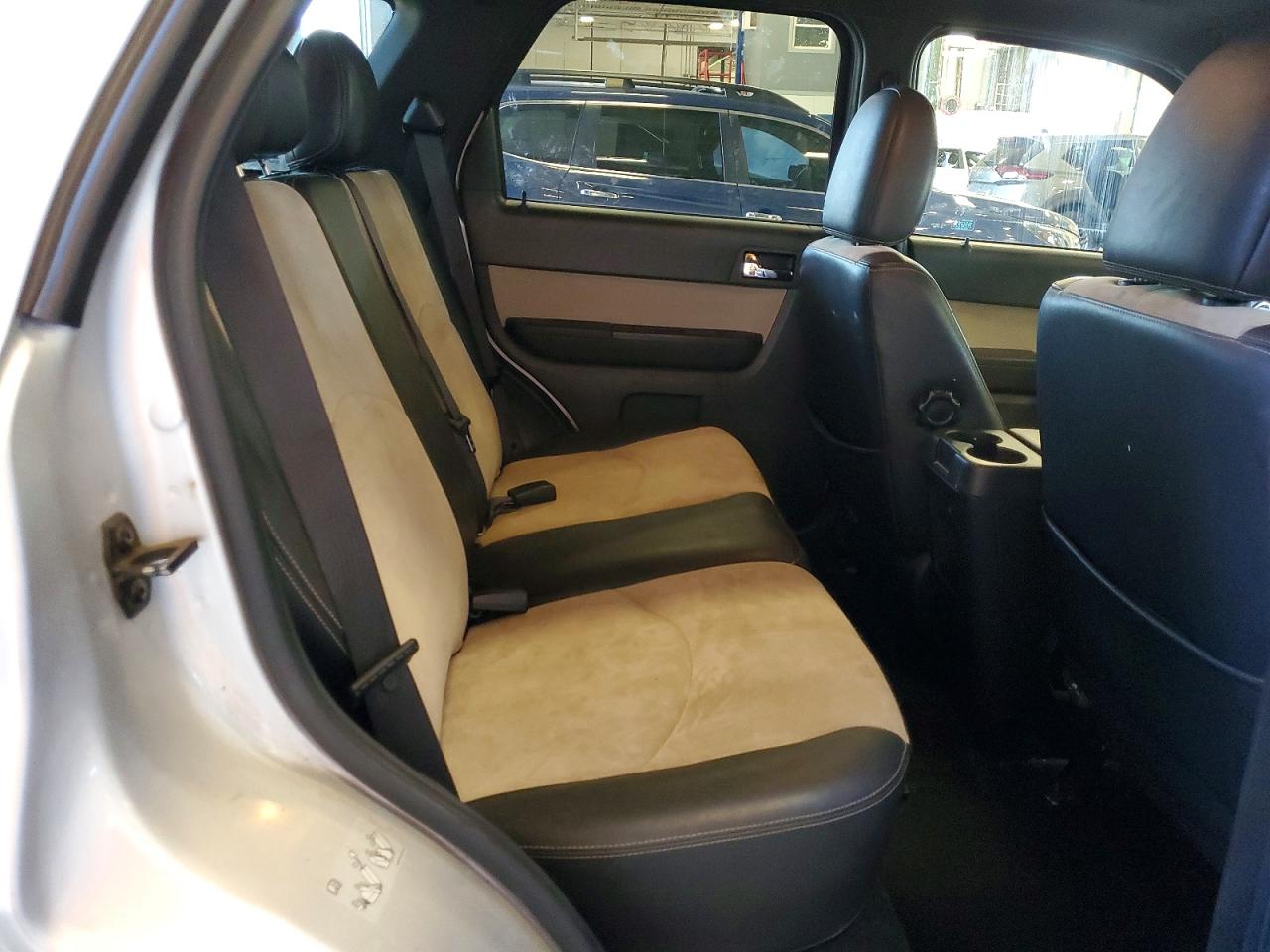 2011 Mercury Mariner Premier Silver vin: 4M2CN9HG6BKJ05924