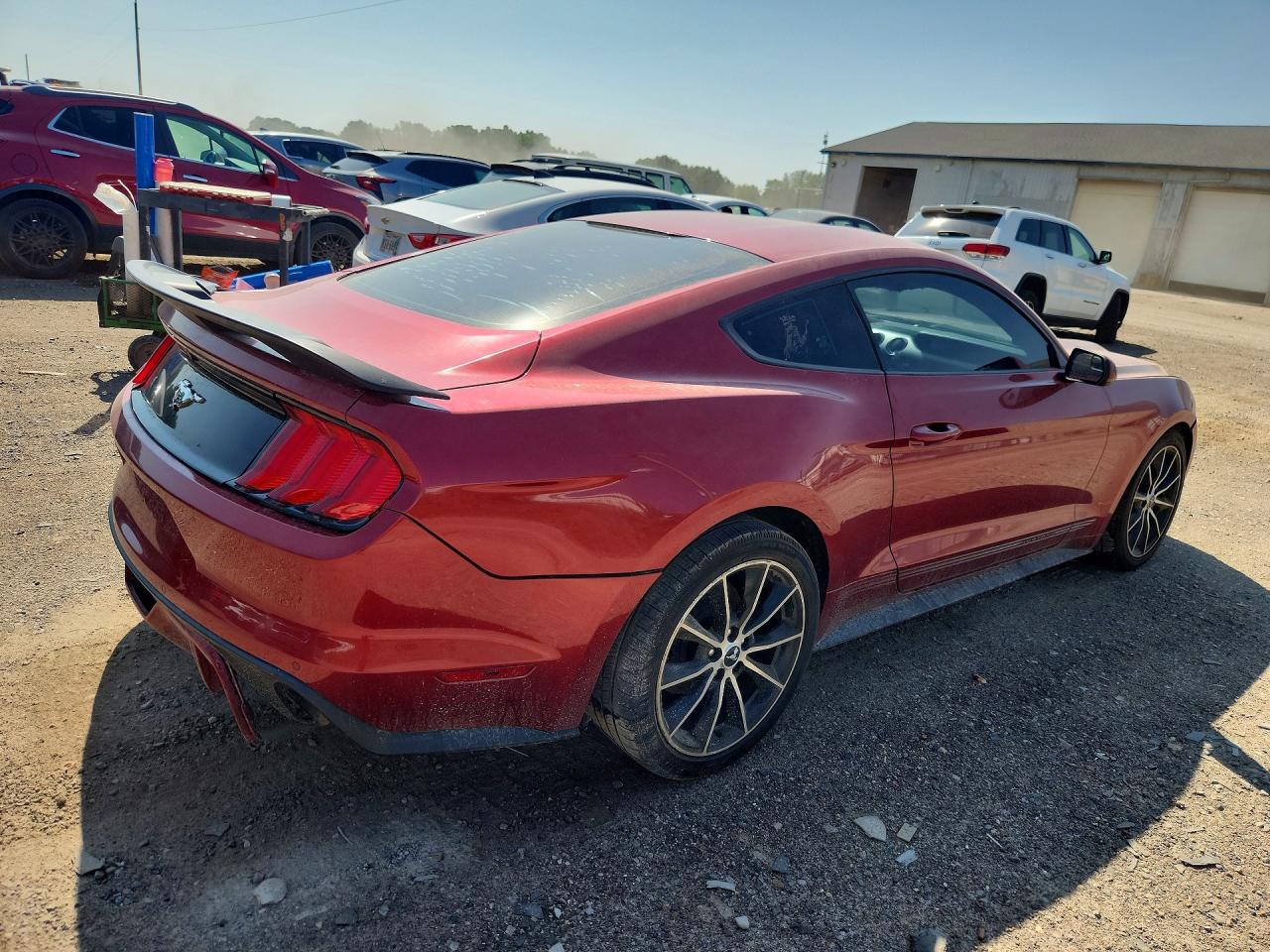 2015 Ford Mustang Red vin: 1FA6P8THXF5318618
