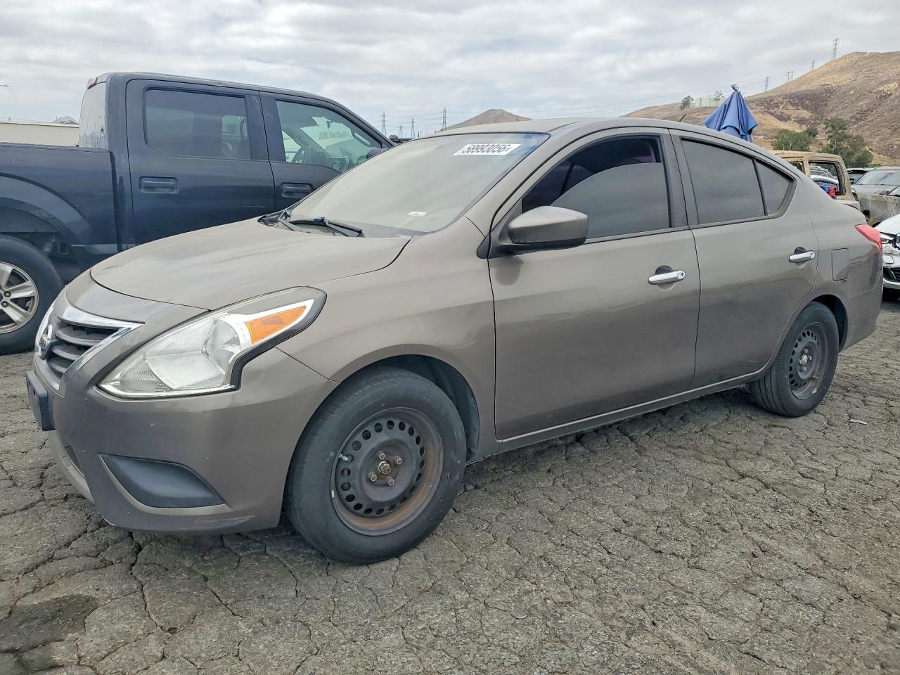 2015 Nissan Versa 1.6 Sv Gray vin: 3N1CN7AP9FL804234