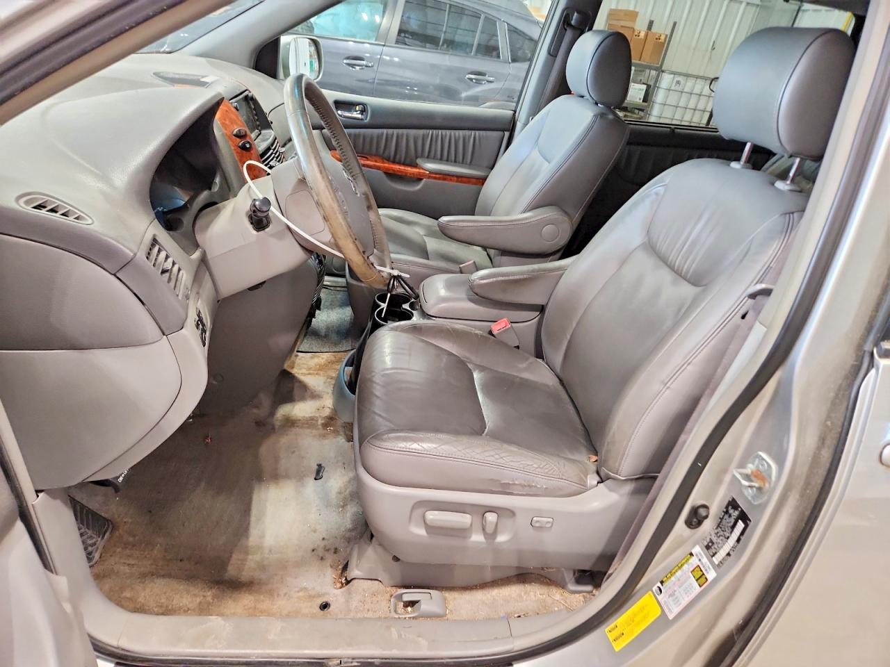 2008 Toyota Sienna Xle Серебряный vin: 5TDZK22C58S108496