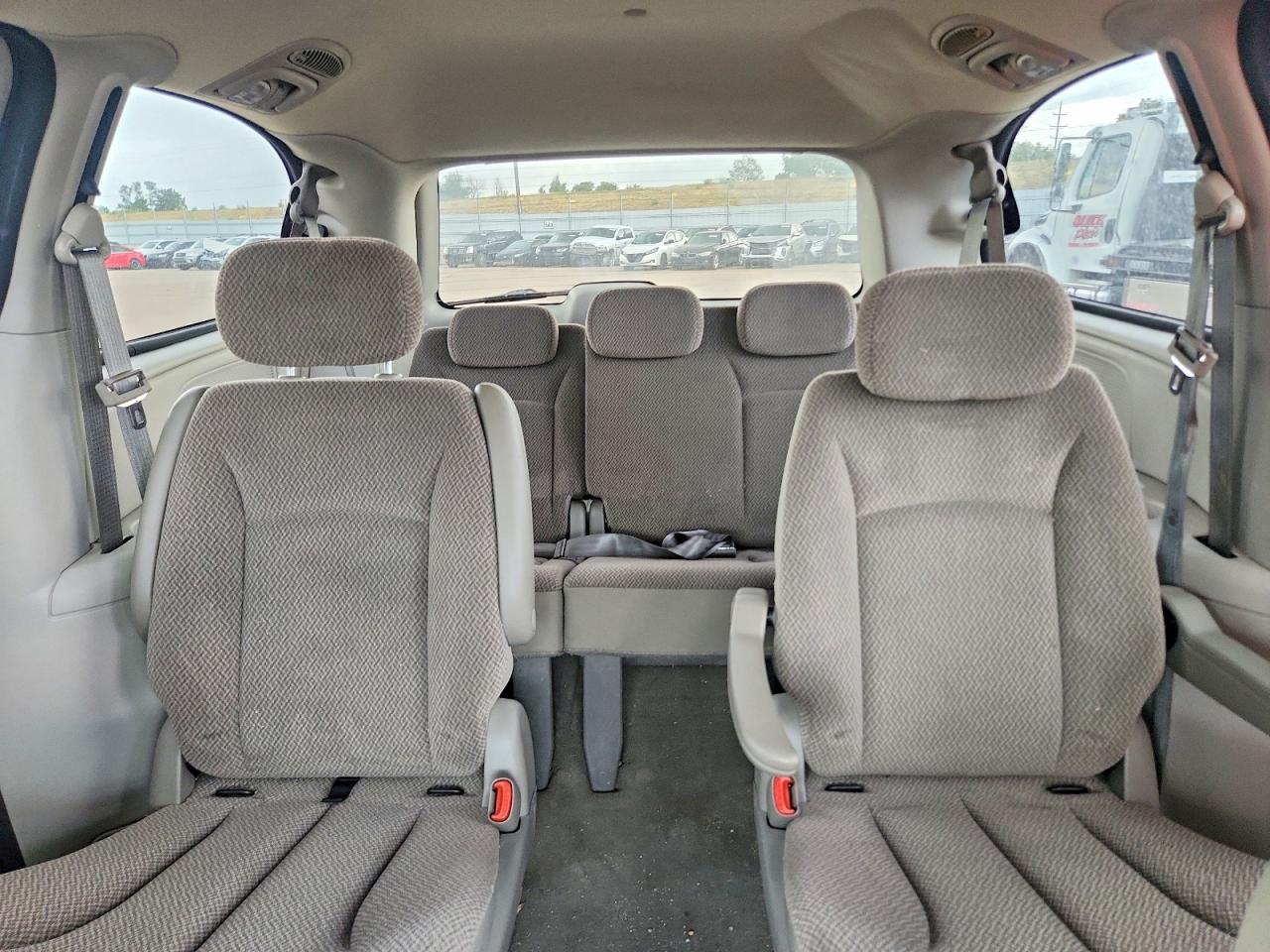 2007 Chrysler Town & Country Touring Gold vin: 2A4GP54L57R207134