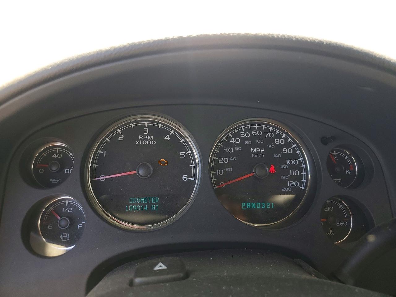 2007 Chevrolet Avalanche C1500 White vin: 3GNEC120X7G218086
