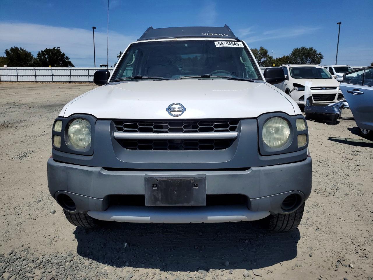 2004 Nissan Xterra Xe White vin: 5N1ED28Y84C630140