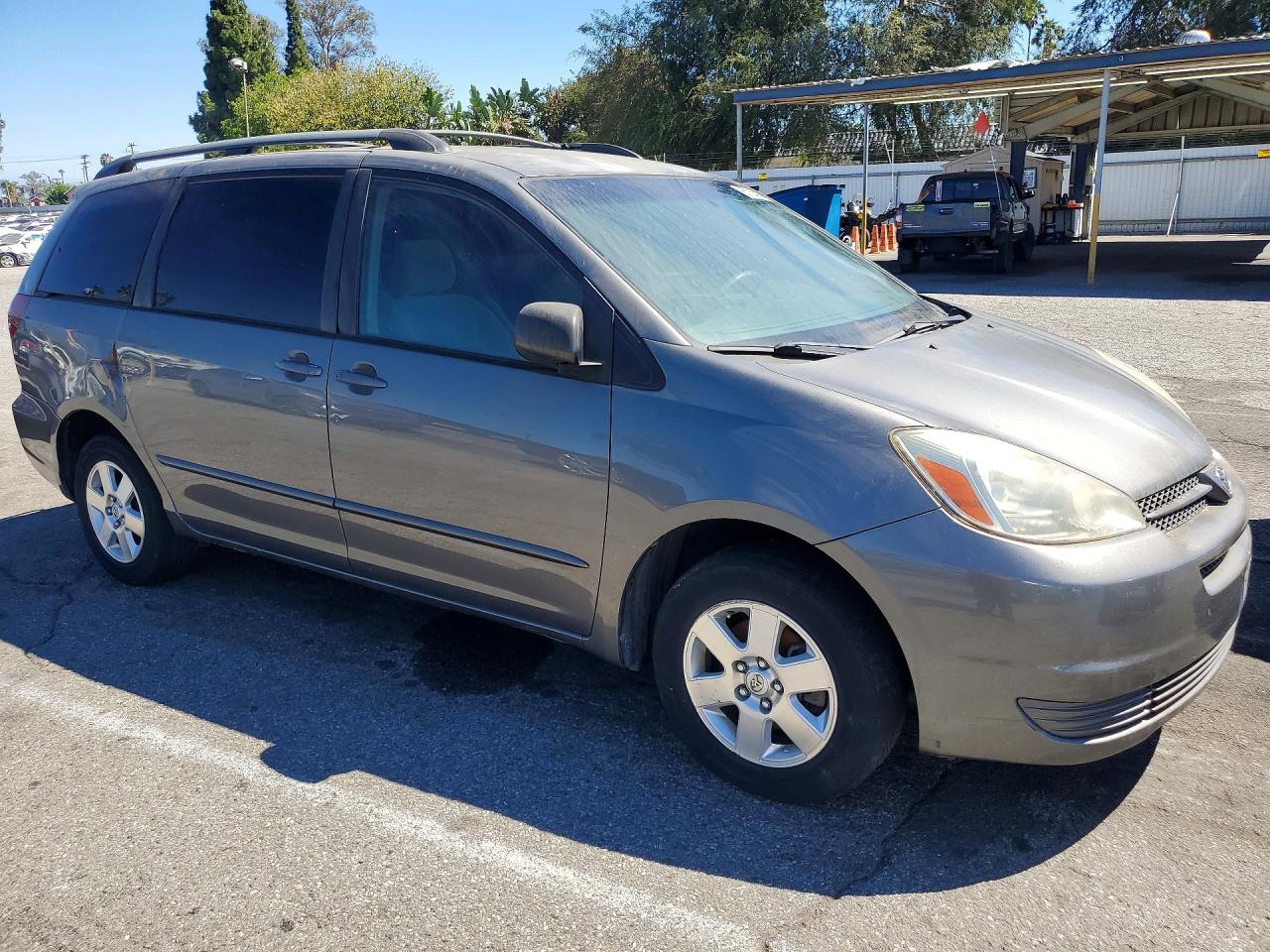 2005 Toyota Sienna Le 7 Passenger Серый vin: 5TDZA23C95S231327