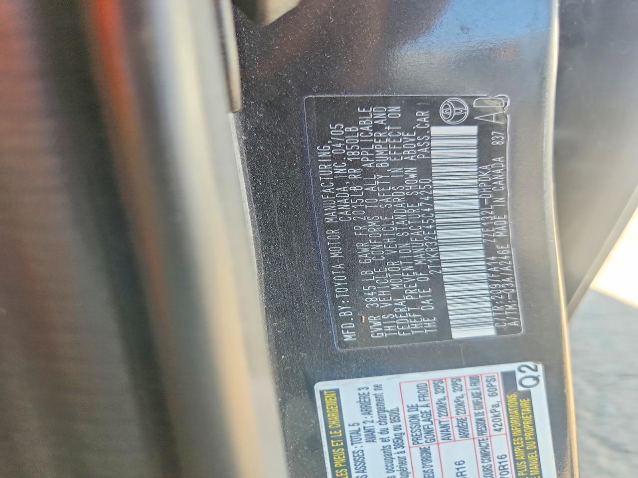 2005 Toyota Matrix Base Black vin: 2T1KR32E45C474250